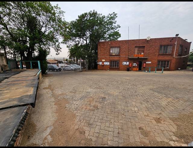 2,229M² FACTORY FOR SALE IN ANDERBOLT